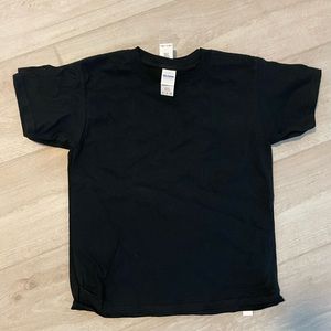 Brand new 3 gildan ultra cotton never washed selling as a bundle